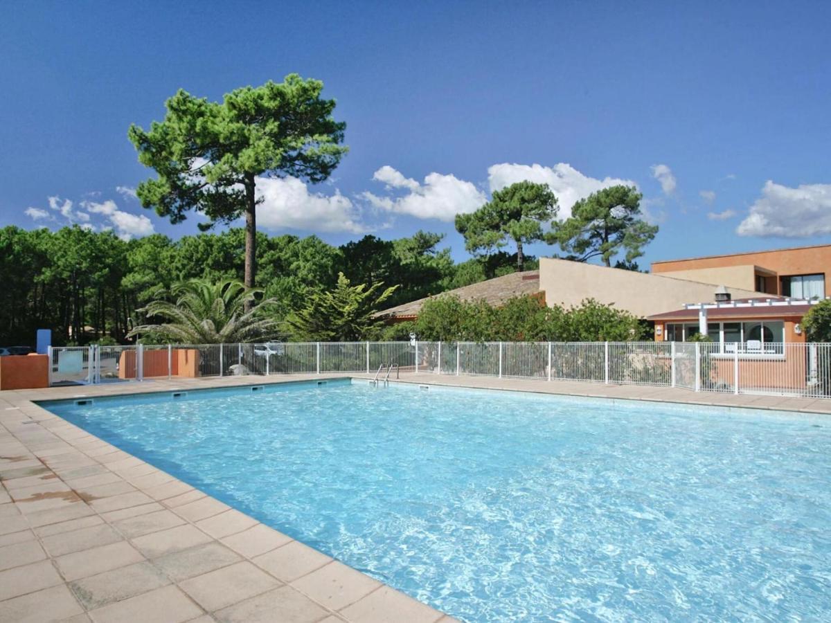 Apartment Near The Sea, Borgo-Plage 博尔戈 外观 照片